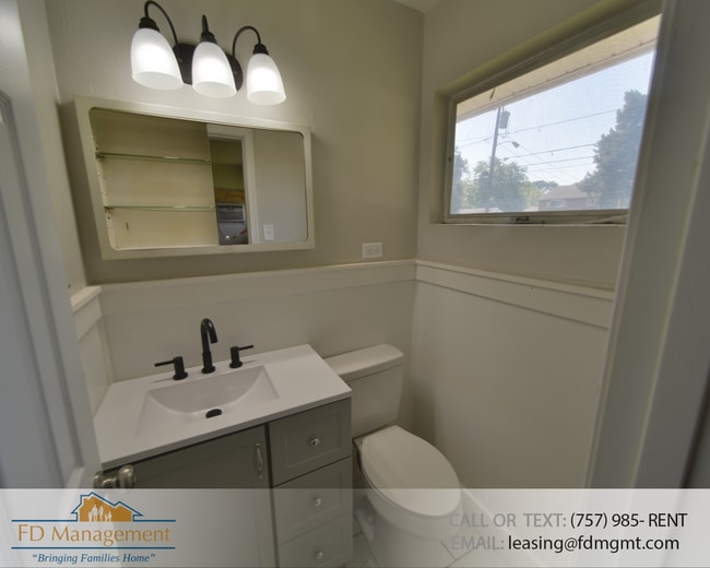 Building Photo - Beautifully Renovated 3BR 1.5BA House