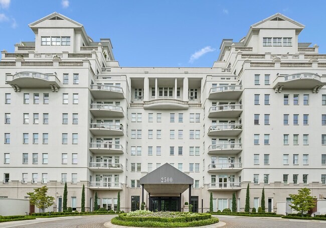 Primary Photo - 2500 Peachtree Rd NW