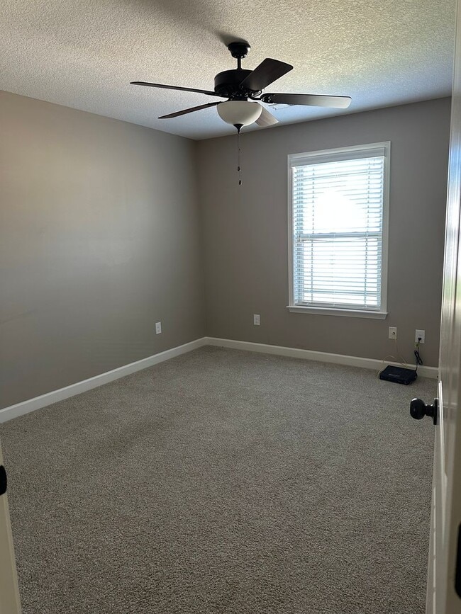 Building Photo - Home in Gated Community, Boiling Springs!!