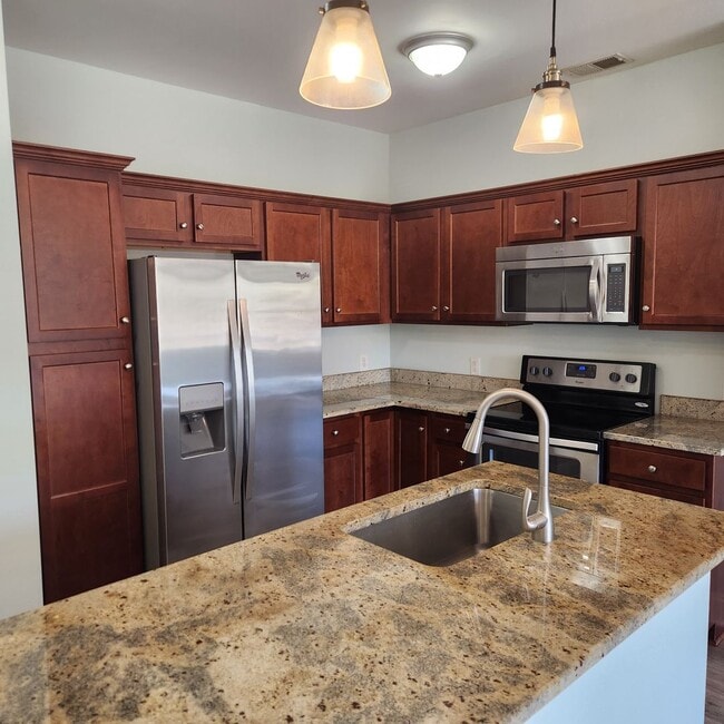Building Photo - 2 Bedroom North Raleigh for rent
