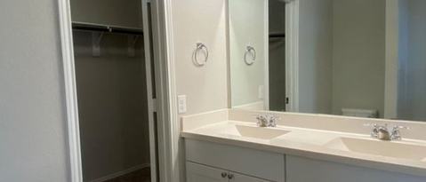 Building Photo - 10410 Waverunner-