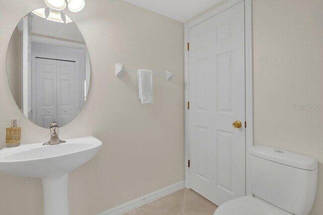 Building Photo - 2156 Brancaster Cir