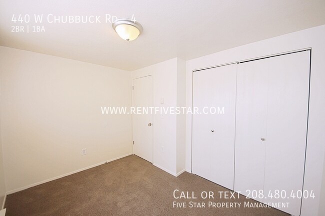 Building Photo - 440 W Chubbuck Rd