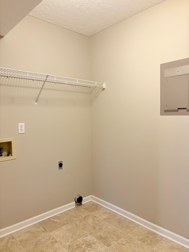 Building Photo - 130 Bright St