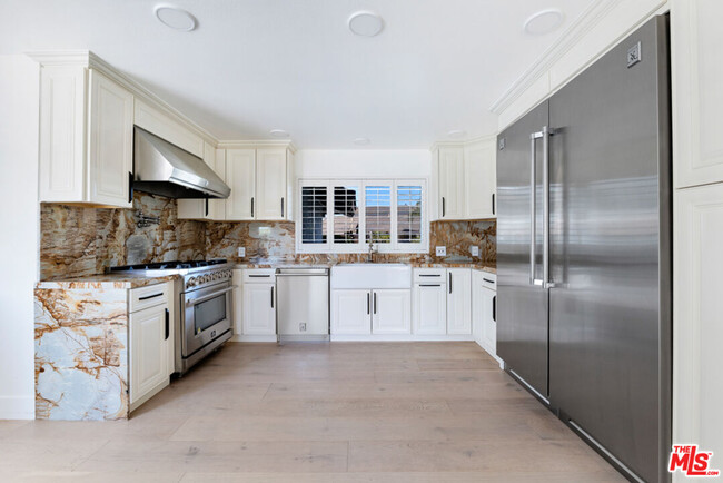 Building Photo - 32305 Blue Rock Ridge