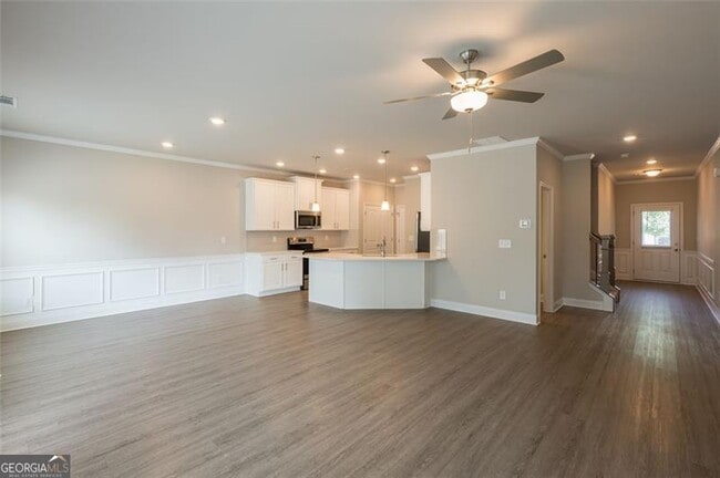 Building Photo - 1526 Fern Ridge Ln