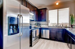 Building Photo - Star Ranch Townhomes