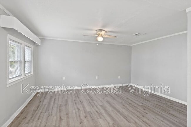 Building Photo - 2319 Jamestown Ave