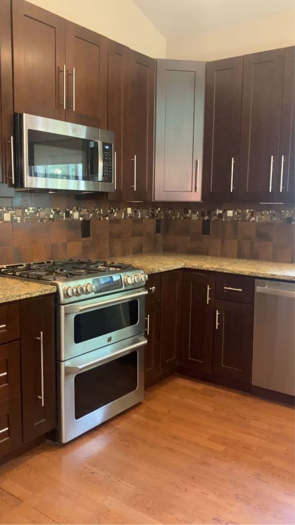 Building Photo - Luxury Living on the 7th Hole of Dalton Ra...