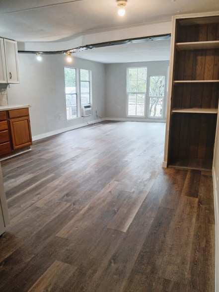 Building Photo - 109 Harmons Way