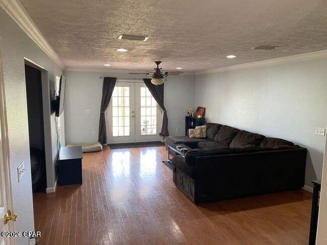 Building Photo - 5413 Nicole Blvd