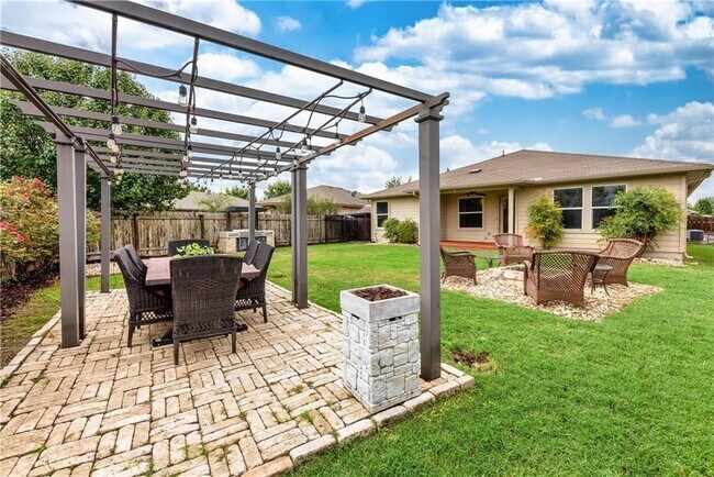 Building Photo - 107 Creston St