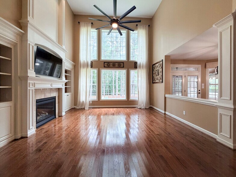 Building Photo - 5604 Pine Rock Ct