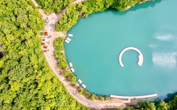 Building Photo - 326 Howell Ave