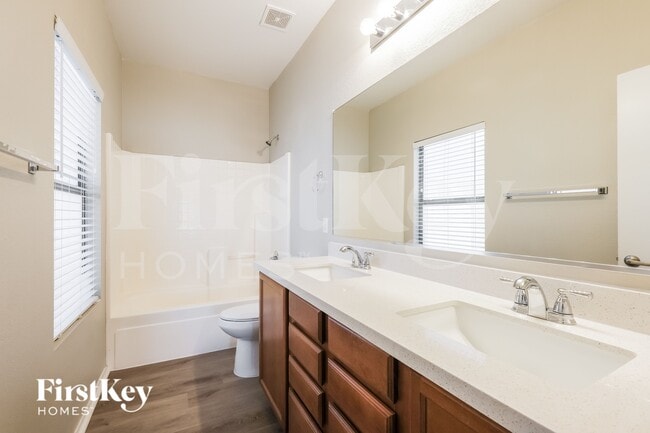 Building Photo - 11518 N 154th Ln