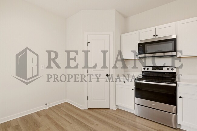 Building Photo - 157 N Gowen St