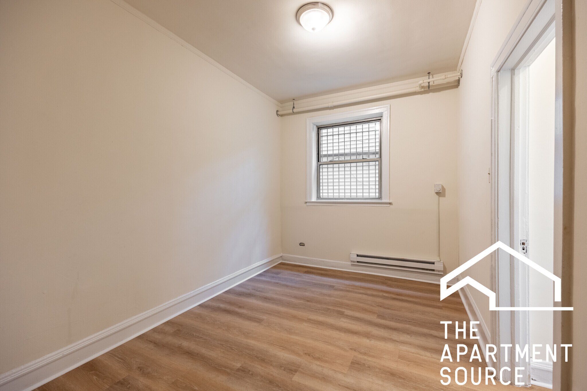 Building Photo - 2532 N Sawyer Ave