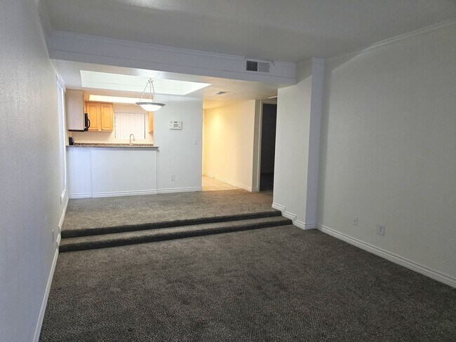 Building Photo - 1st FULL MONTH RENT FREE!!! VERY NICE & AFFORDABLE 2 BED / 2 BATH CONDO – W/D, PATIO, POOL!