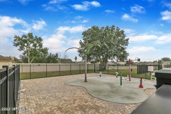 Building Photo - 13681 Fish Eagle Dr W