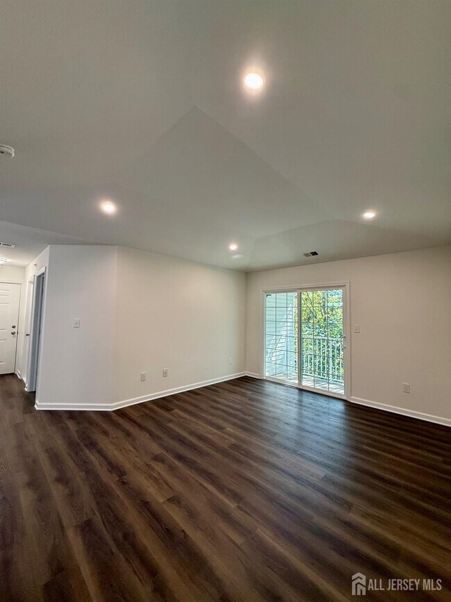 Building Photo - 1238 Waterford Dr