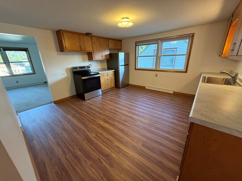 Kitchen - 3261 N 90th St