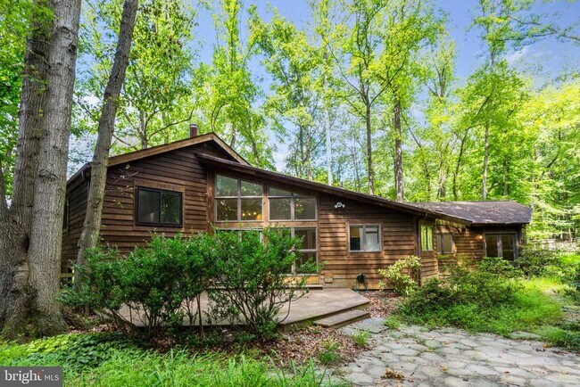 Building Photo - 10373 Currycomb Ct
