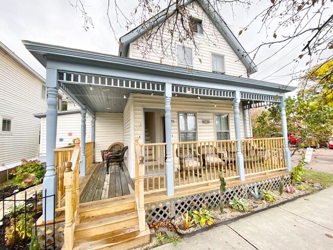 Building Photo - 93 Walnut St