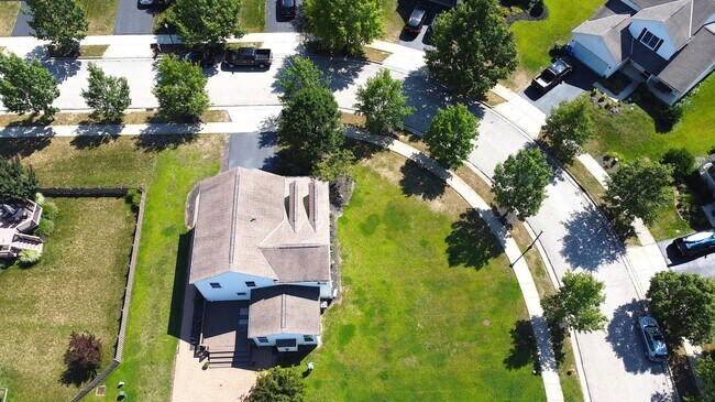 Building Photo - 129 Sapphire Ice Dr