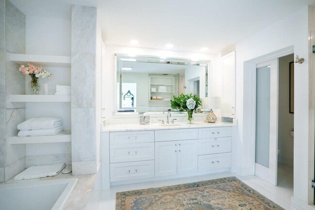 Building Photo - 246 Elwa Pl