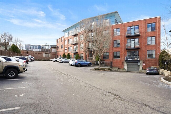 Building Photo - 944 Dorchester Ave