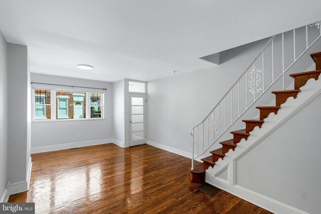 Building Photo - 1514 S Mole St