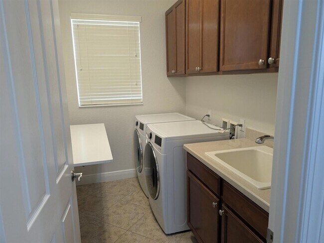 Building Photo - 8247 NW 120th Way