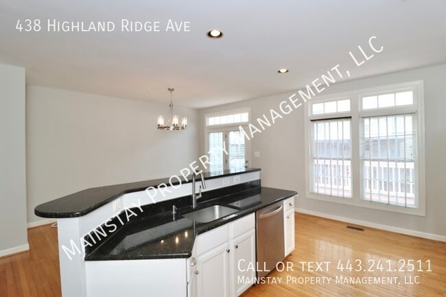 Building Photo - 438 Highland Ridge Ave