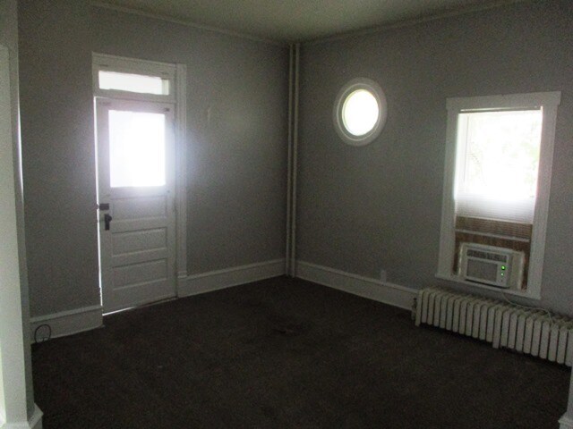 Building Photo - 505 E Front St