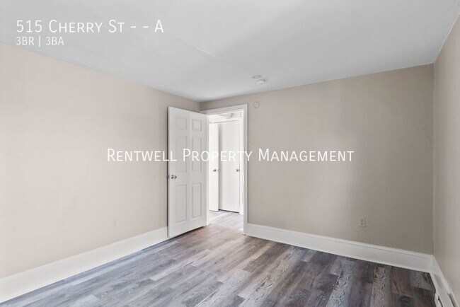 Building Photo - 515 Cherry St