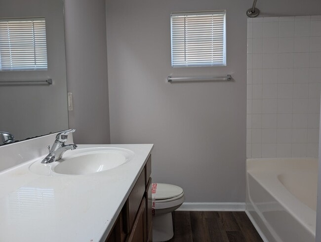 Building Photo - Beautiful 4 bed, 2.5 bath home in Indian T...