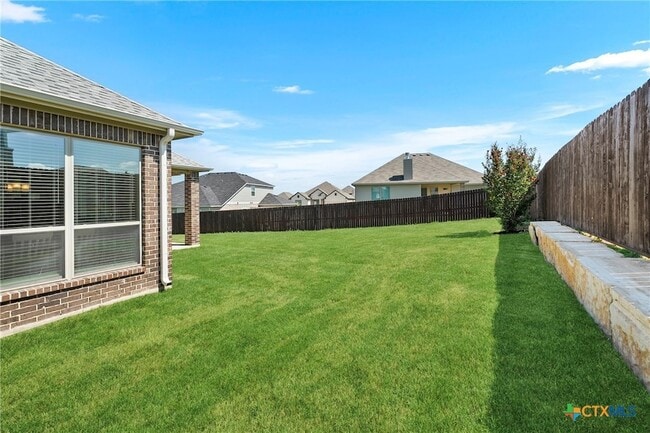 Building Photo - 7822 Kendall Hill Dr