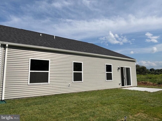 Building Photo - 372 Baker Dr