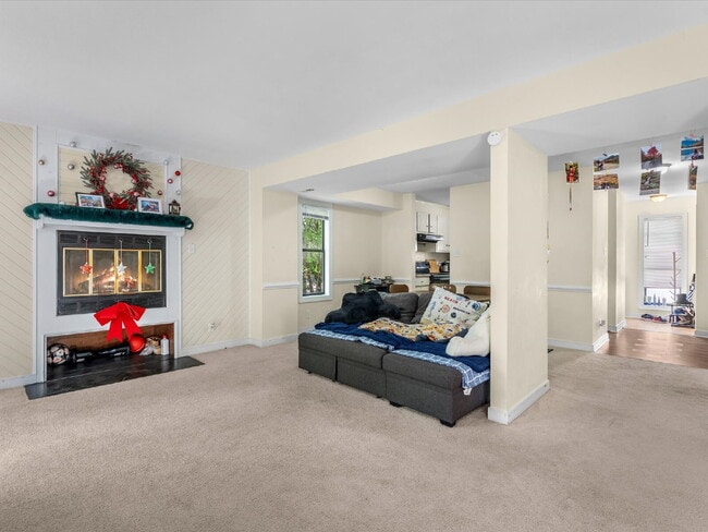 Building Photo - 1701 Early Settlers Rd