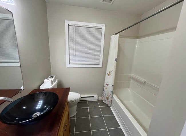 Building Photo - 240 Prospect St