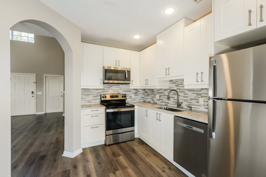 Building Photo - 12527 Evington Point Dr