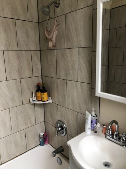 Building Photo - 5213 5th Ave