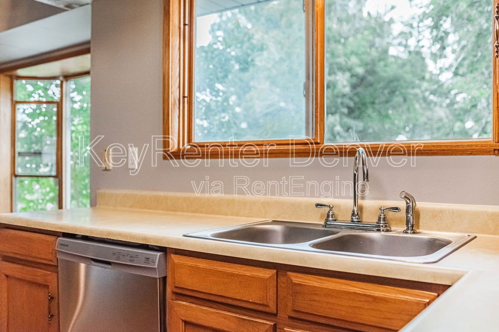 Building Photo - 16565 E Girard Ave