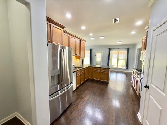 Building Photo - 570 Winding Valley Cove