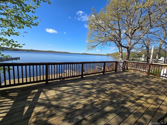 Building Photo - 36 Ten Broeck Ln