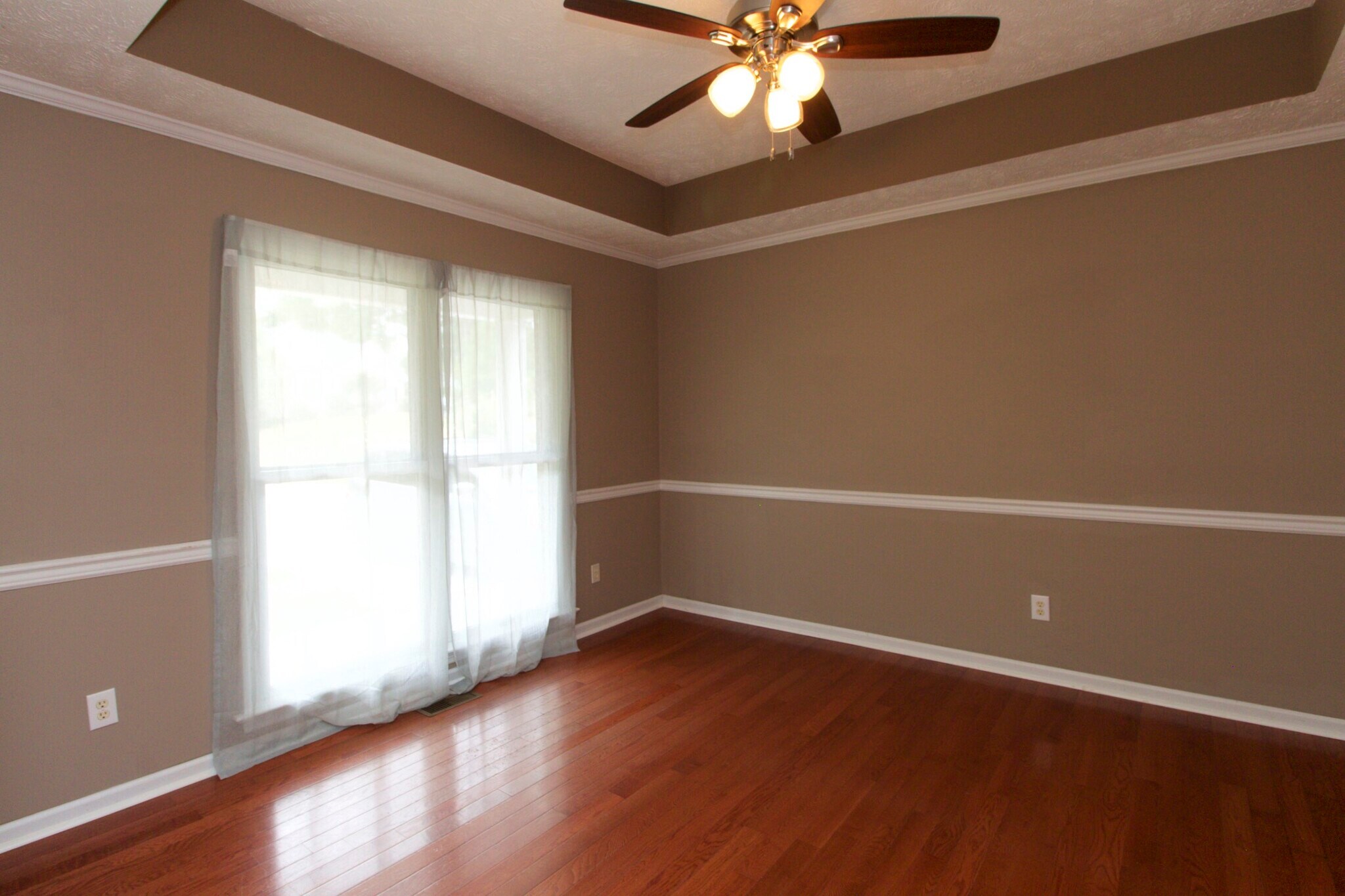 Dining Room / Office - 121 Rothbury Dr