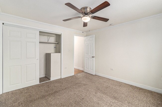 Building Photo - 2 Bedroom 1 Bath in the Heart of West Wash...