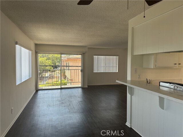 Building Photo - 939 S Cabrillo Ave