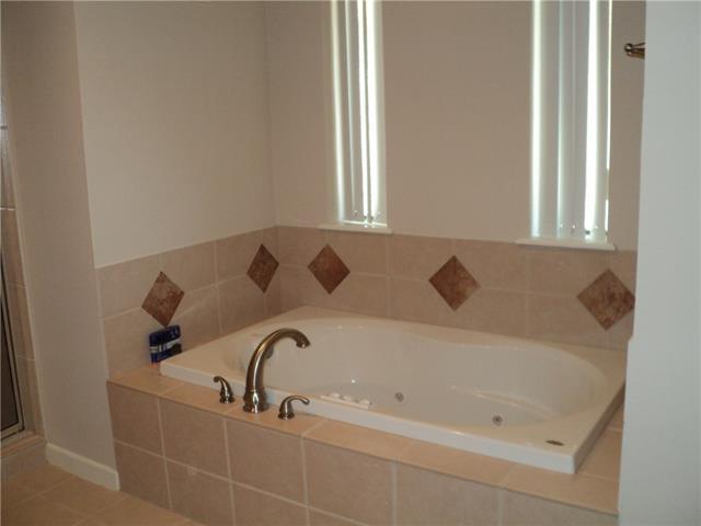 Building Photo - 4617 Catclaw Dr