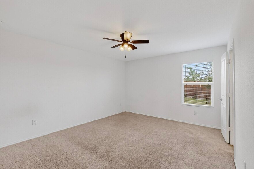 Building Photo - 9216 Grackle Pl